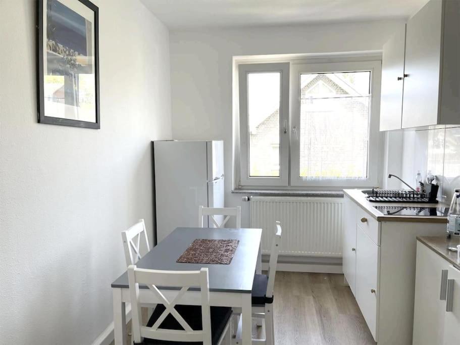 Duesseldorf Messe And Airport, 2-Bedroom Apartment With Kitchen And Garden Duisburg Exteriör bild